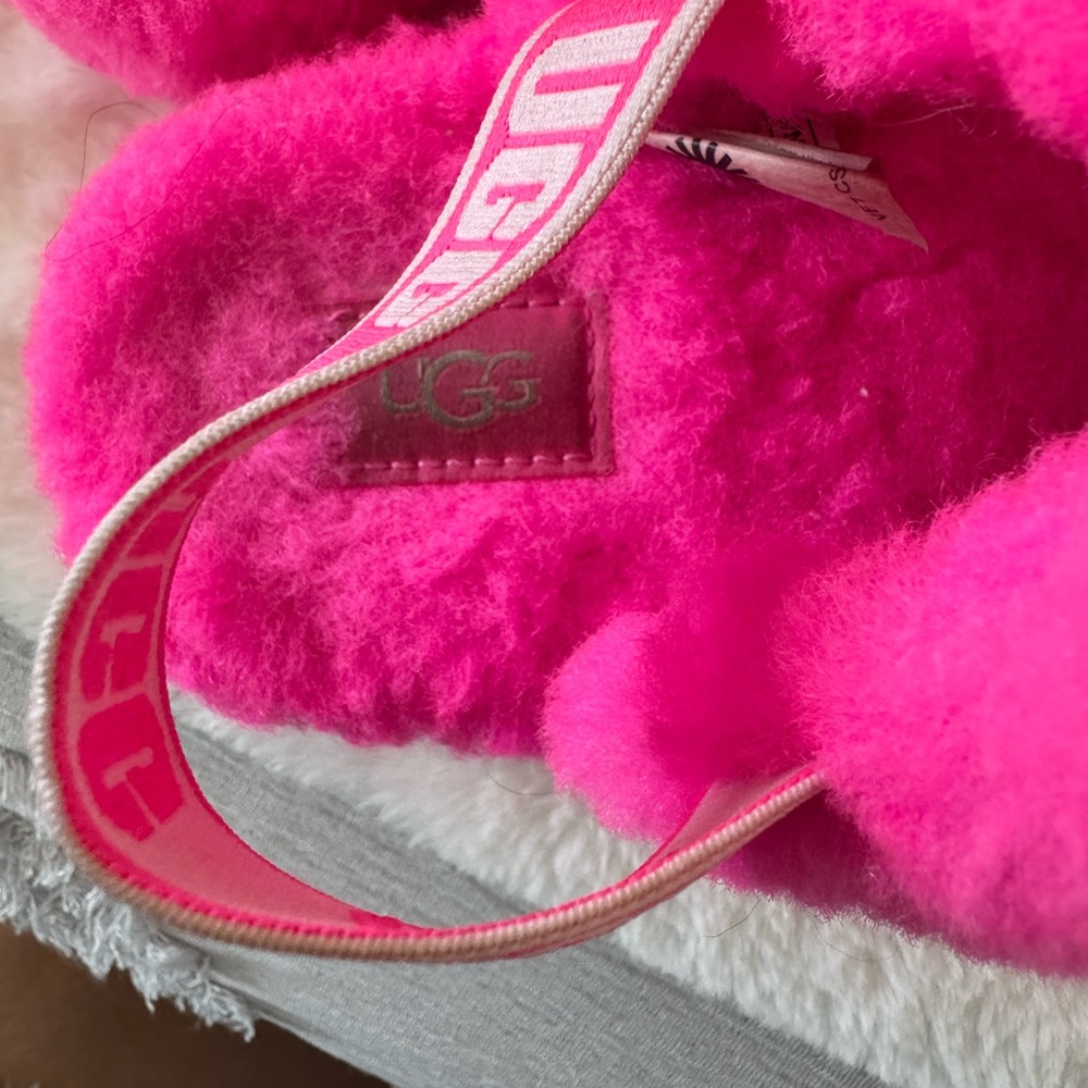 Ugg pink Oh Yeah fluffy slide slippers size girls 13 - Picture 7 of 8
